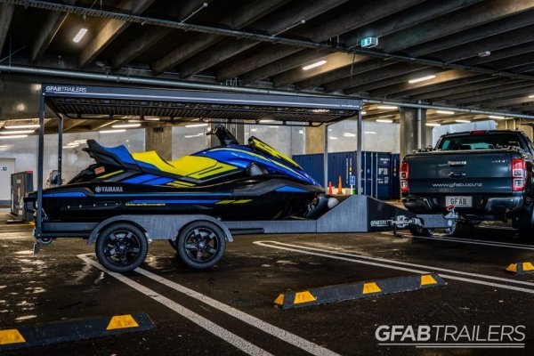 Black Single Sportski Tourer